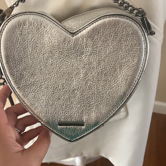 ❌Consigned ❌ Rebecca Minkoff Heart Leather Purse - Picture 3 of 9